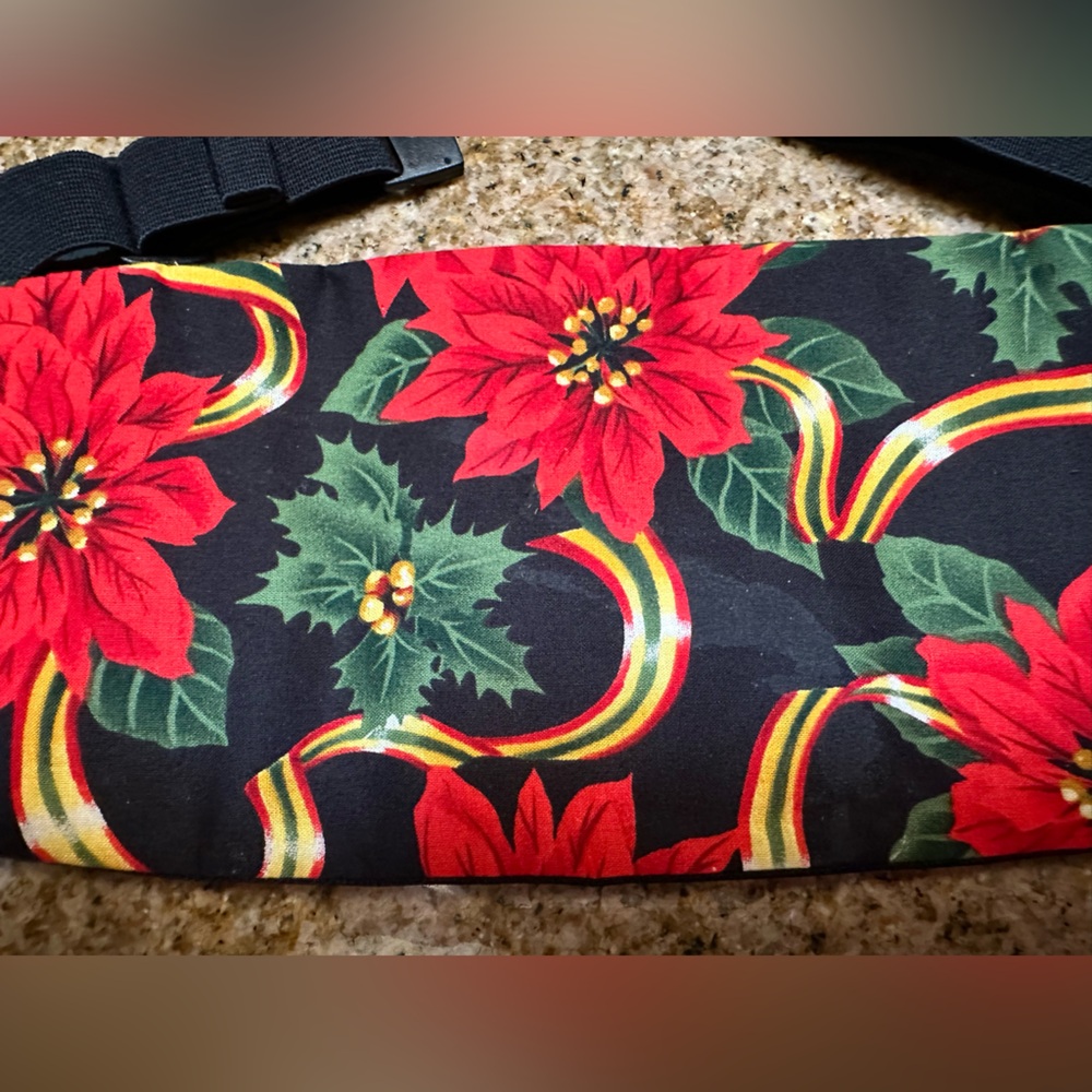 Floral Black and Red Poinsettia Pattern Bow Tie Set - Picture 2 of 6